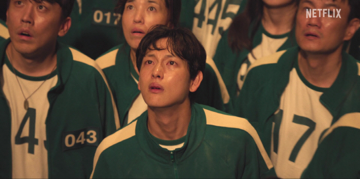 "게임을 멈추려는 것"..'오징어 게임2' 이정재vs이병헌 갈등 터졌다
