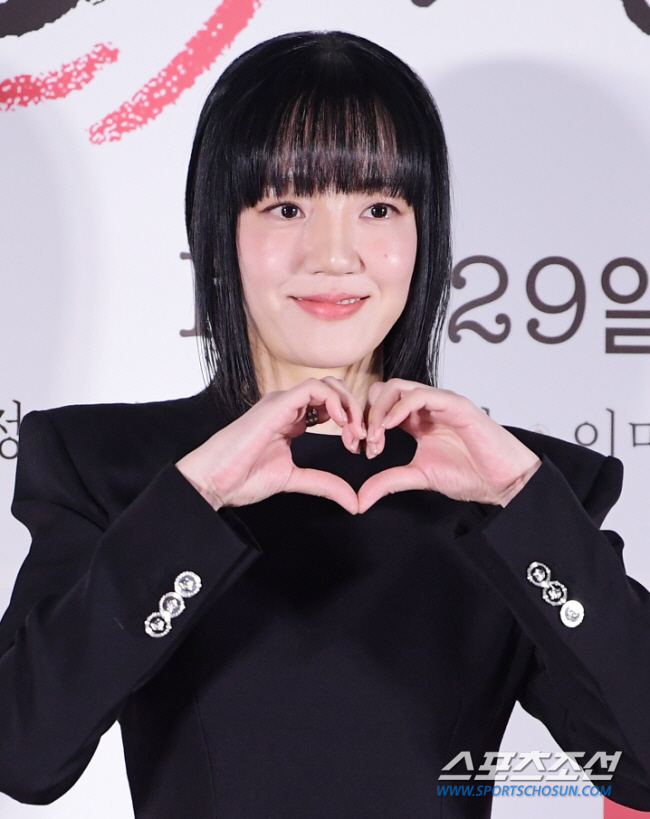 [공식] 임수정, 홀로서기 끝냈다..이민호 소속사 MYM엔터와 전속 계약…