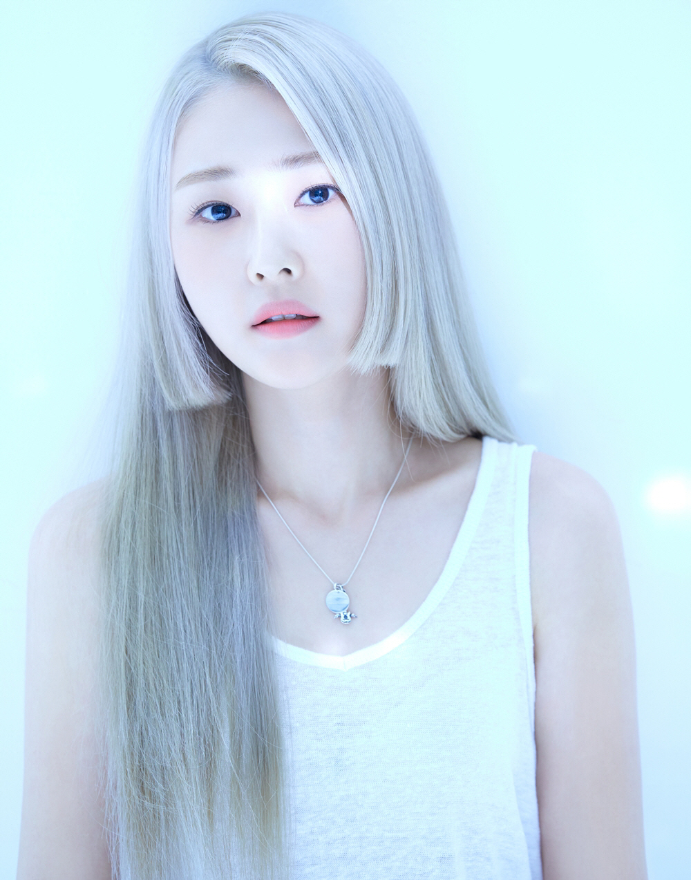 '이혼설' 서인영, 뜻밖의 소식 전해졌다 "커플 목걸이 고마워요"