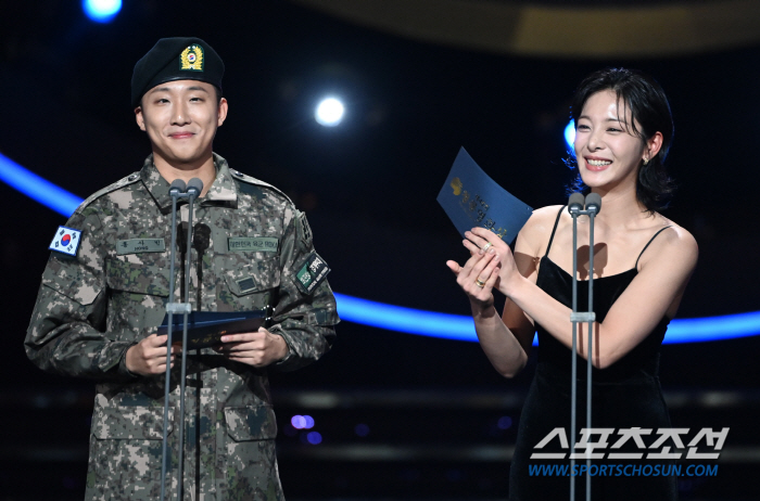 [포토] 홍사빈-설인아 '군인과 여배우의 호흡'