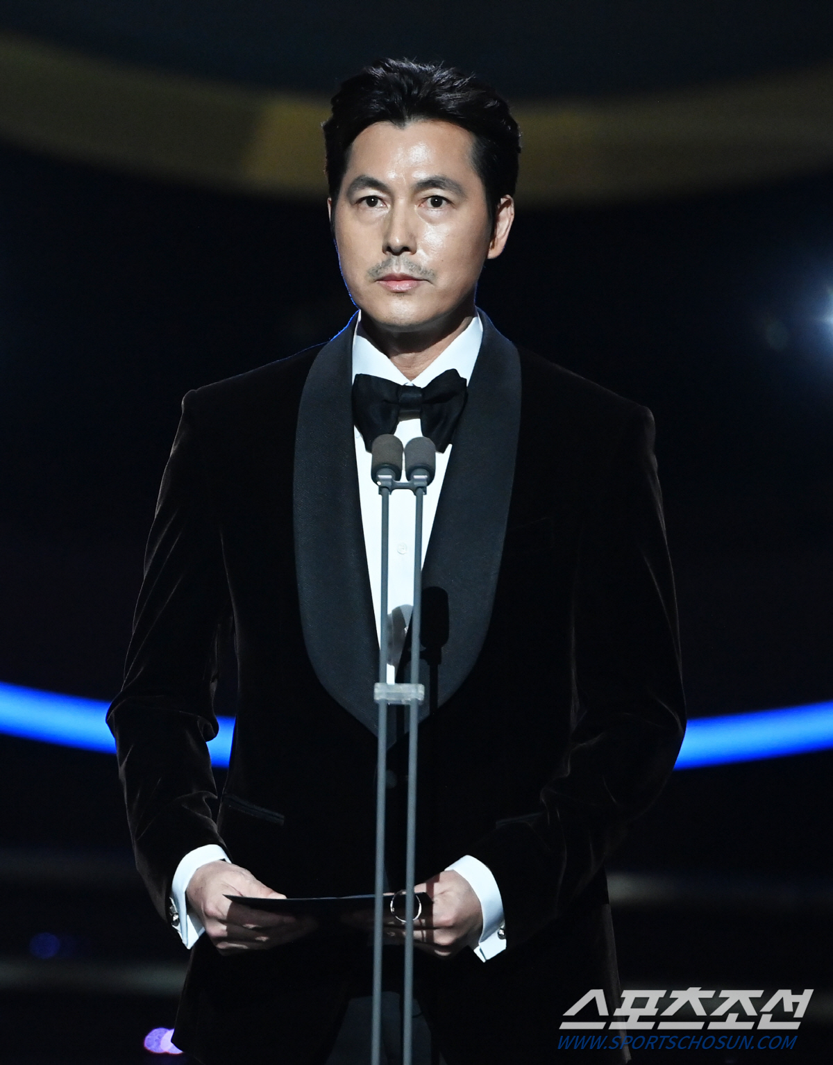 정우성, 정면돌파 택했다 "아버지로써 책임 다 할 것"…배우들 쏟아진 '…