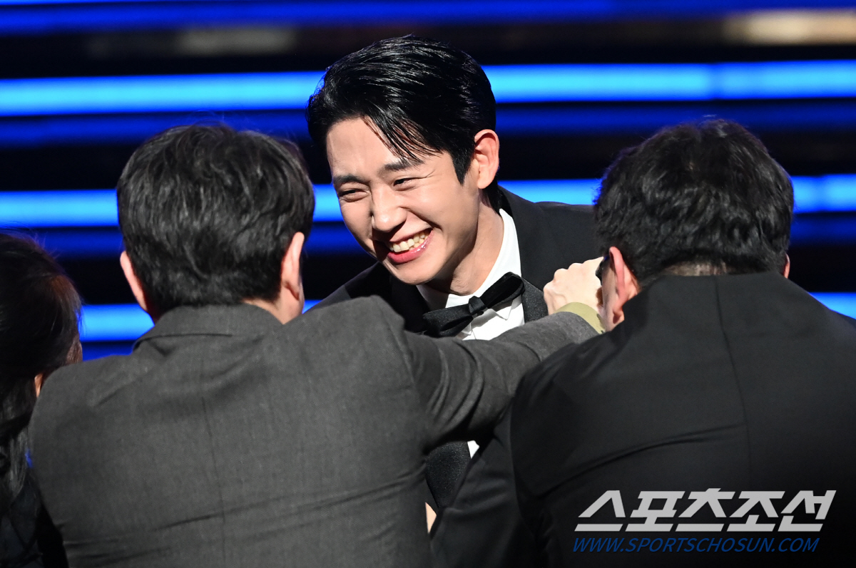 [포토] 정해인, 행복한 표정