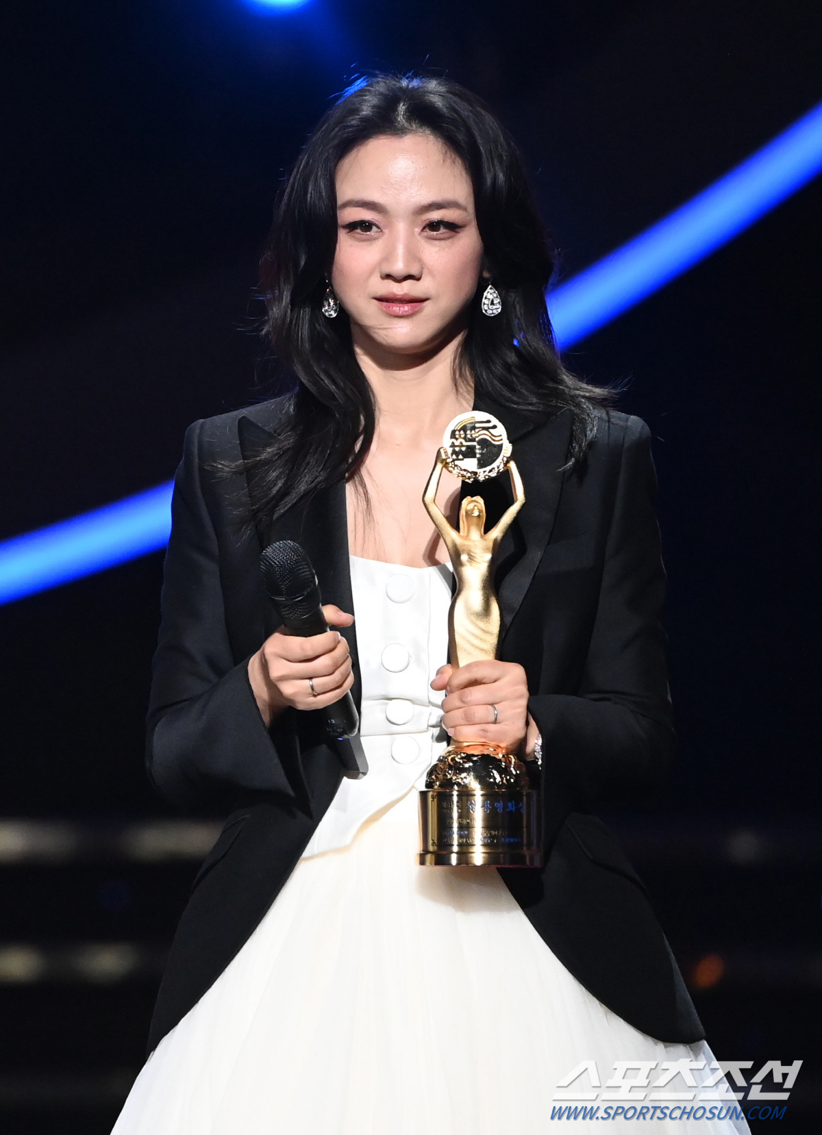 [포토] 탕웨이, 인기스타상 수상