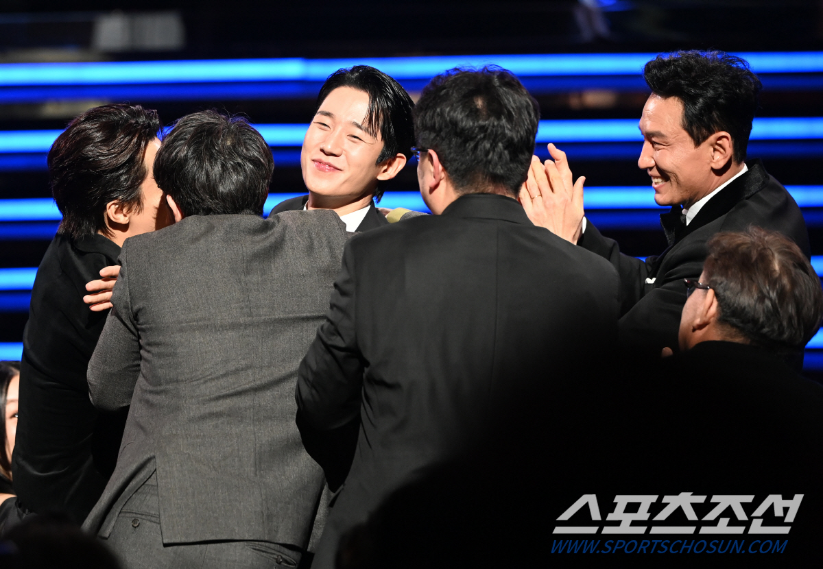 [포토] 정해인-황정민 '진심으로 축하'