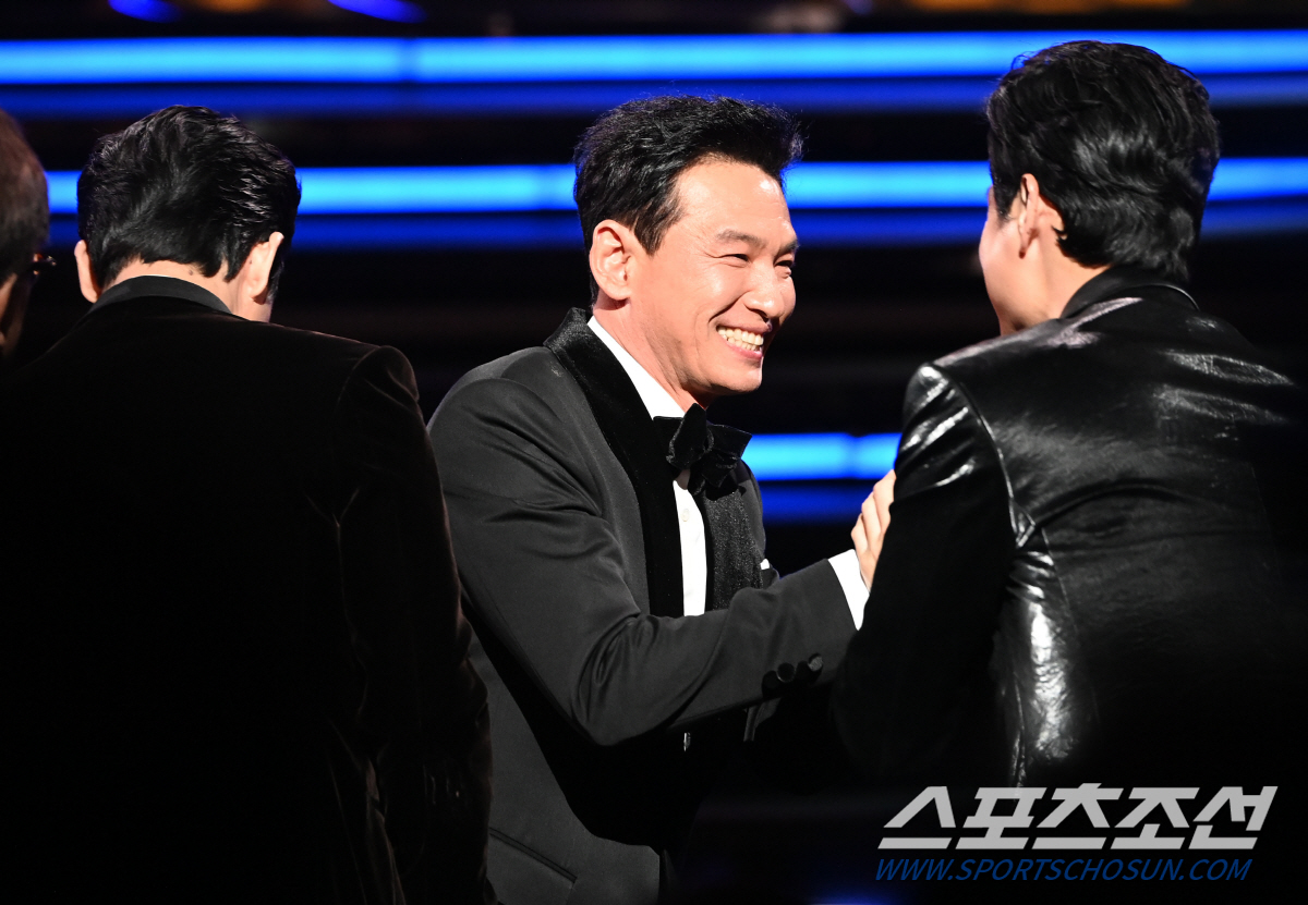 [포토] 황정민, 가장 행복한 순간