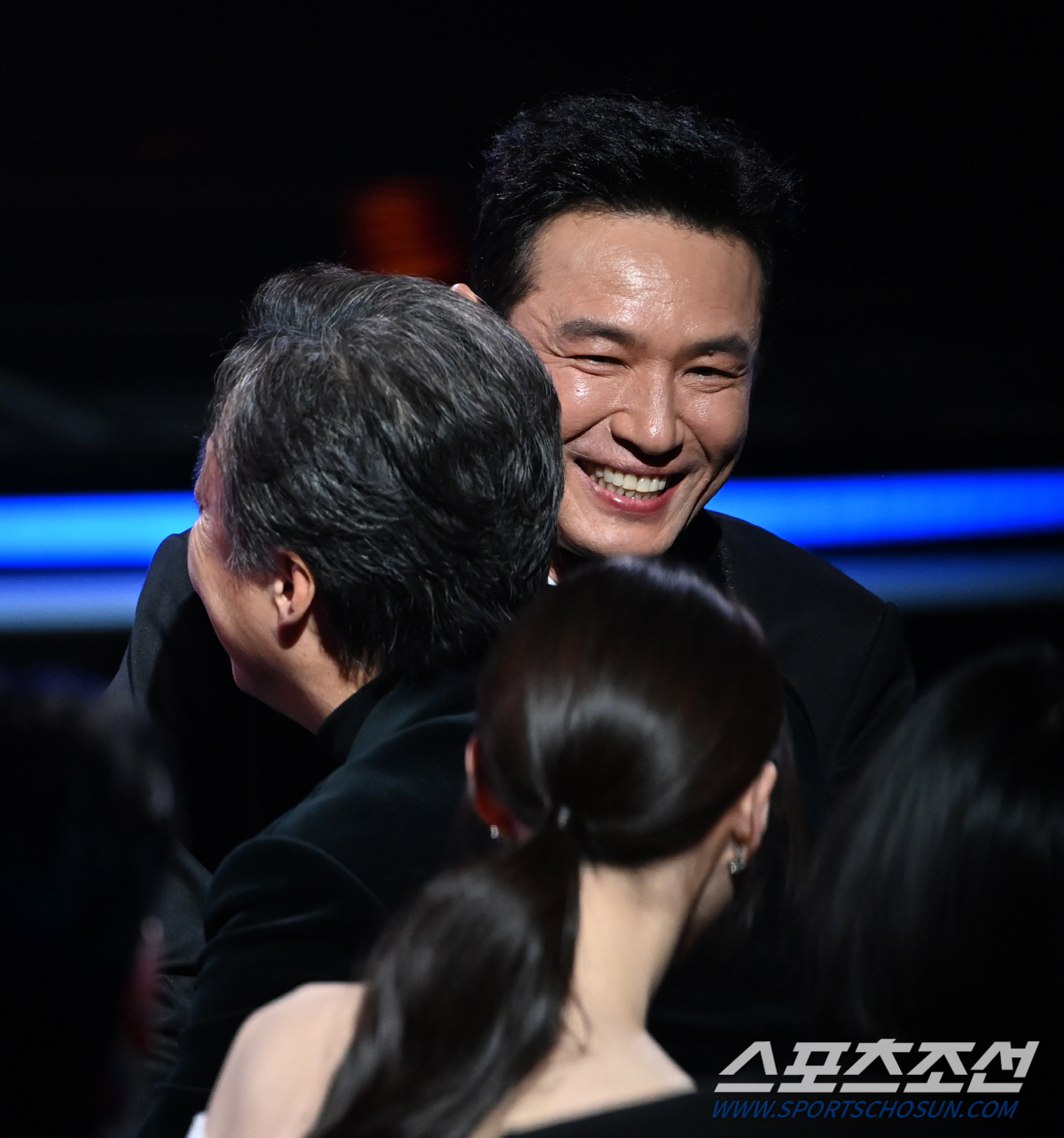 [포토] 황정민-이성민, 뜨거운 포옹