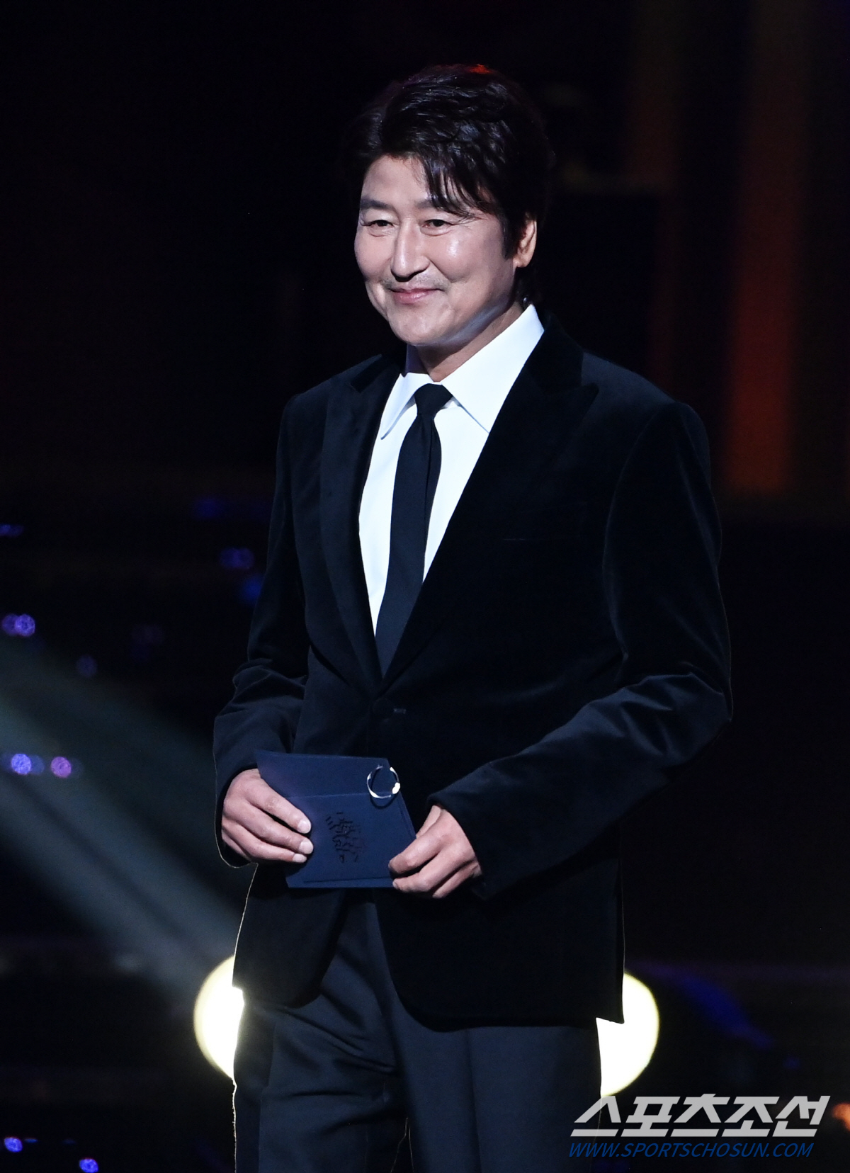 [포토] 송강호, 청룡영화상 시상자로 등장