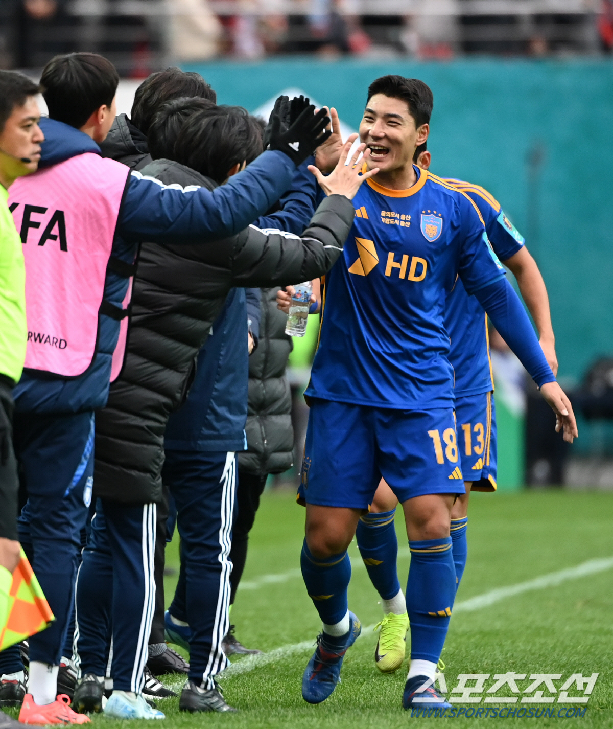 [현장인터뷰]'선제골 넣고도 눈물' 울산 주민규 "내년엔 '더블'할 수 …