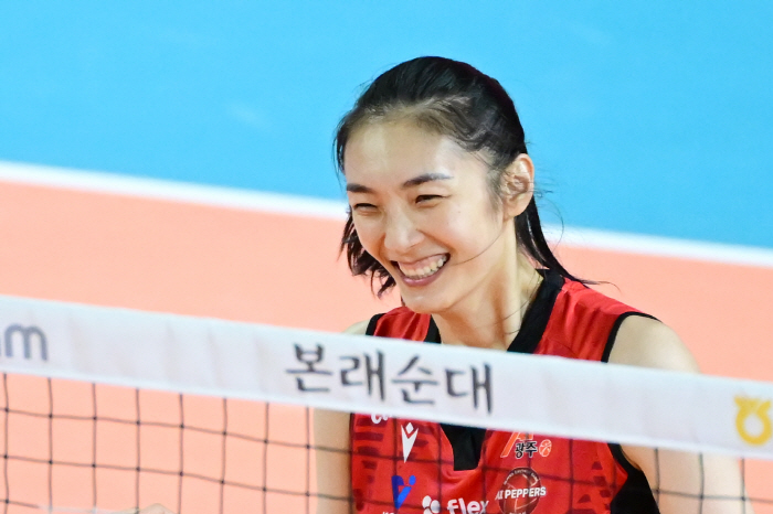 "장위를 살려야하는데…" 고비 못넘긴 페퍼저축은행, '잘싸운 셧아웃' 아…
