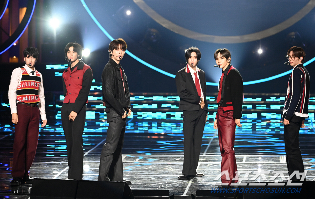 [청룡영화상] '관짝 엔딩' 이찬혁→'청룡 경력직' 지코, 축하무대로 분…
