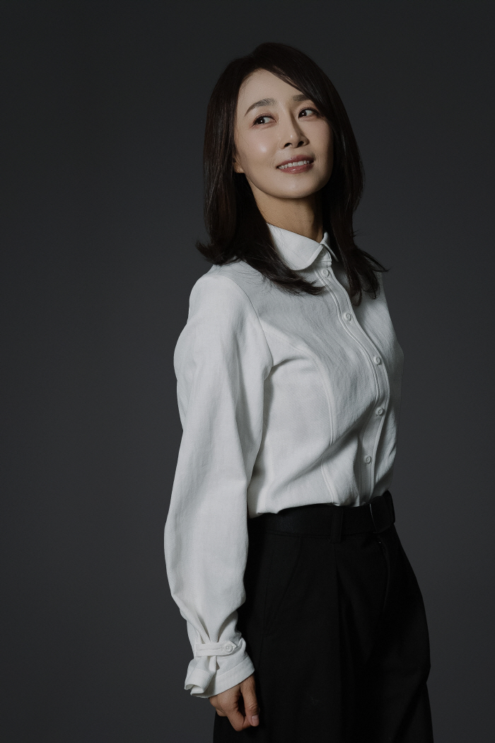 [인터뷰①] '원정빌라' 문정희 "'스릴러 퀸' 수식어? 너무 기분 좋은…