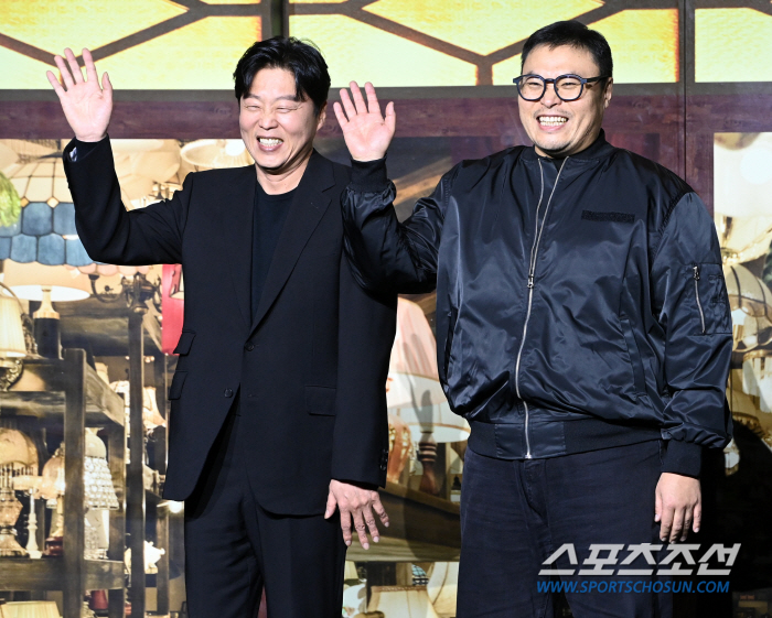 '조명가게'로 첫 연출 맡은 김희원 감독 "시청자 마음 움직일 작품이라 …