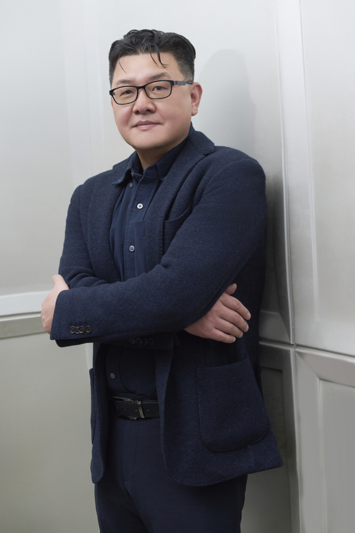 [인터뷰①] '대가족' 양우석 감독 "사회적 이슈로 생겨난 피로감, '대…