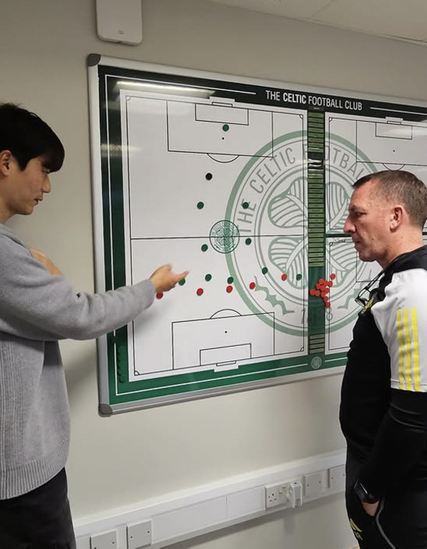 '유럽팀 감독 기성용' 이게 현실이 된다…UEFA A 라이센스 수료 "축…