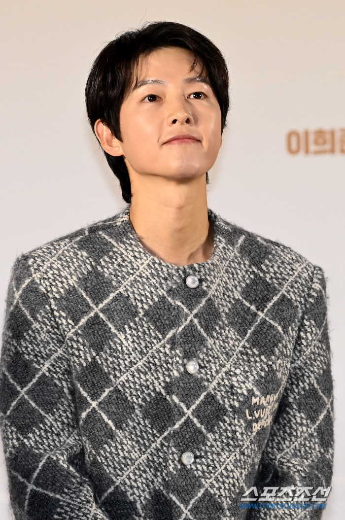 두 아이 아빠 된 송중기, 득녀 축하 인사에 "감사하다" 화답 ('보고타…
