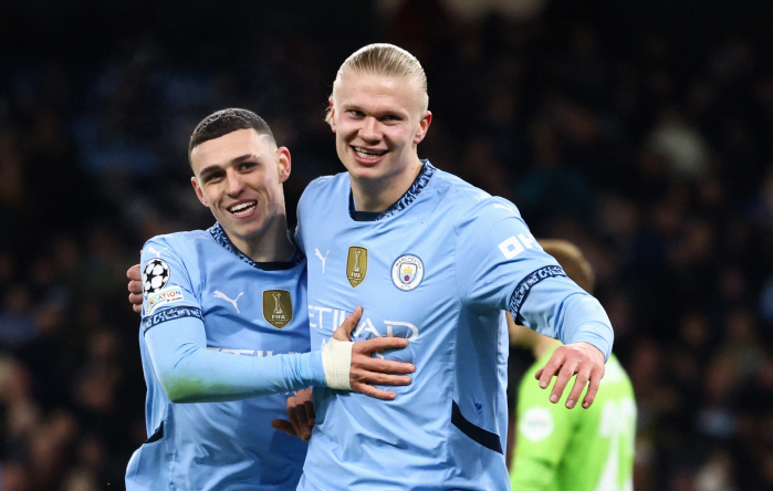 EPL 올해의 선수에게 무슨 일 벌어졌나...'1400억 최악 안토니보다…