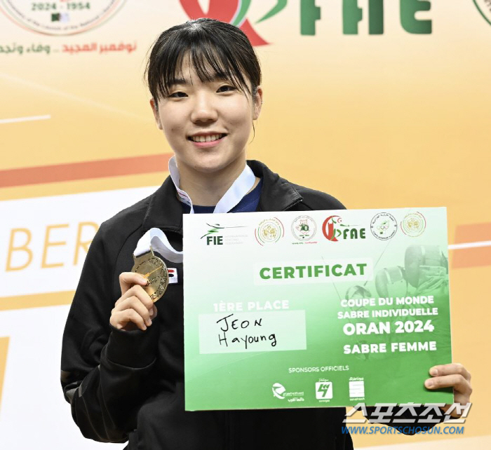 "여자 오상욱 맞네!" 전하영,오를레앙그랑프리 2연속金...세계3위 껑충