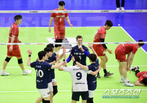 대한항공 승부수? 이준 복귀→곽승석 리베로 깜짝 변경…한국전력, 마테우스 훈련 시작→출전은 '아직'