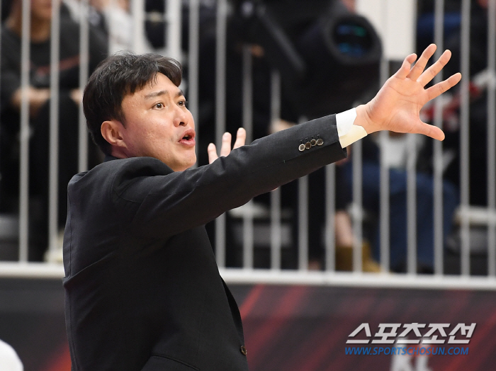 [현장리뷰]'박준영 극적 버저비터' 12점 밀리던 수원 KT, 부산 KC…