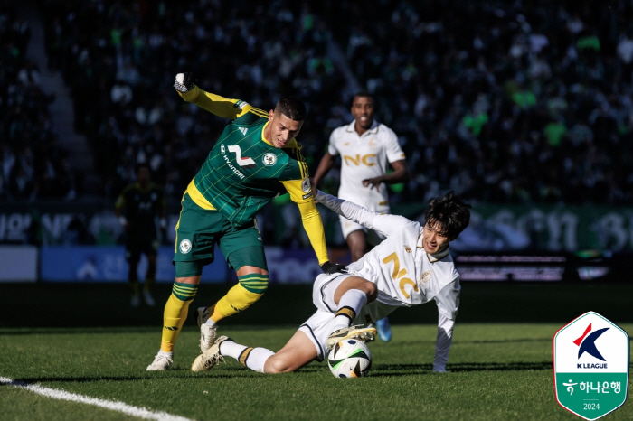 "휴~ 살았다" '티아고-문선민 연속골' 전북, 이랜드에 2-1 역전승 …