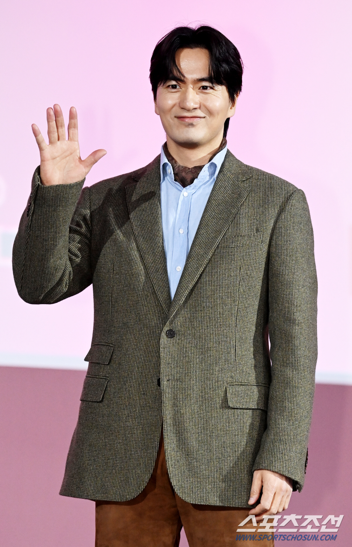 [포토] 이진욱, 추위 녹이는 훈훈함