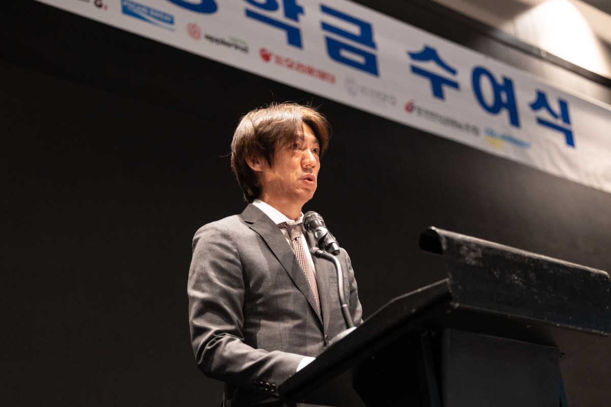 '감독 홍명보'보다 소중한 '이사장 홍명보', 멈추지 않는 '축구인 홍명…