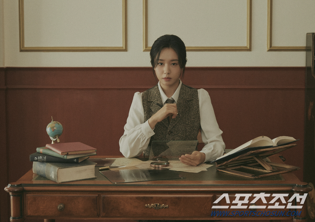 연극 사일런트 스카이에서 '헨리에타 레빗' 역을 맡은 배우 안은진. 사진제공=국립극단