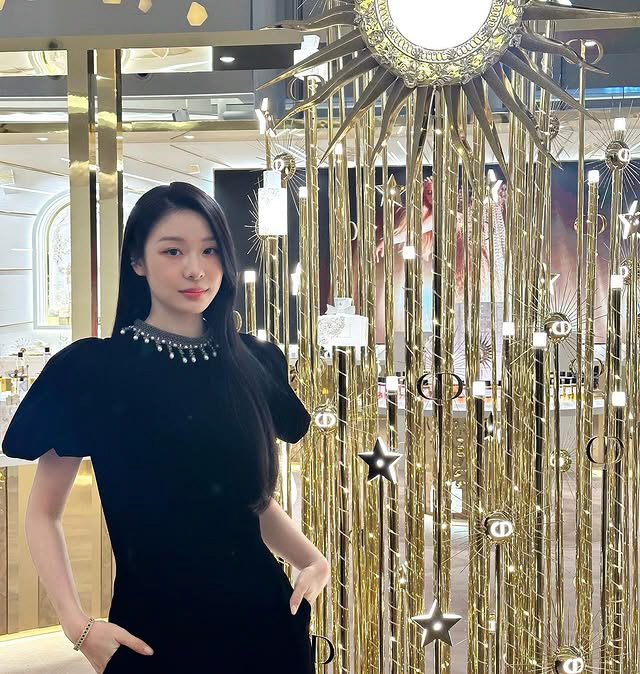 '고우림♥' 김연아, 혼란스러운 시국에도 미모 빛났다..명품 행사 참석