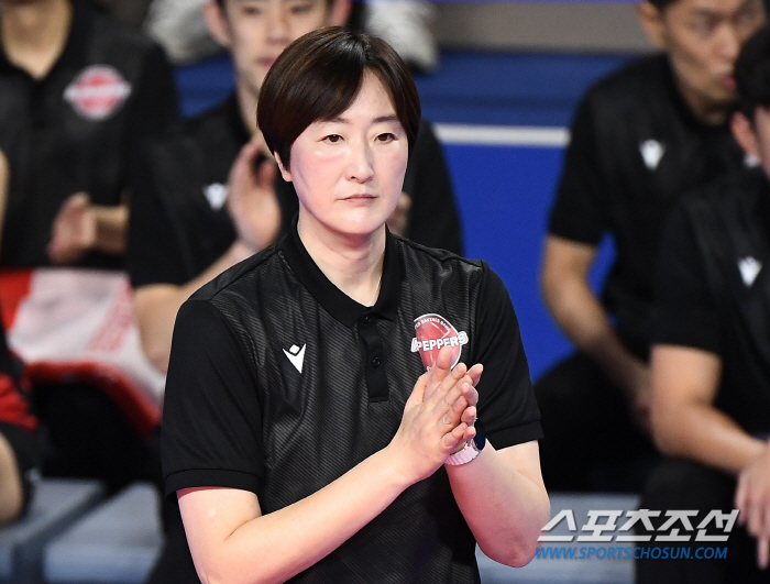 '구단 최다 13연승 타이 도전' 아본단자 감독 "연승, 정말 신경 안 …