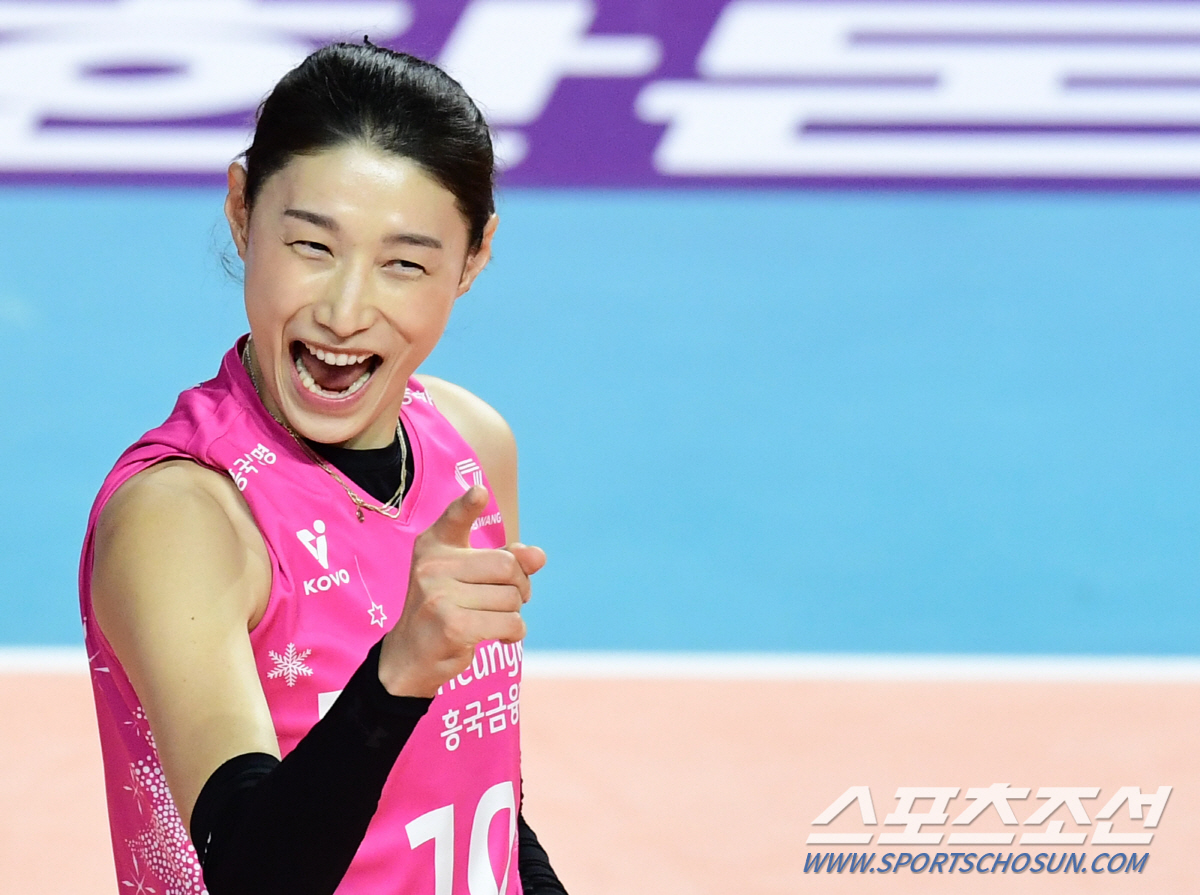 팀은 '미친 13연승'인데, 김연경은 "내 예상과 완전 다르다" 무슨 의…