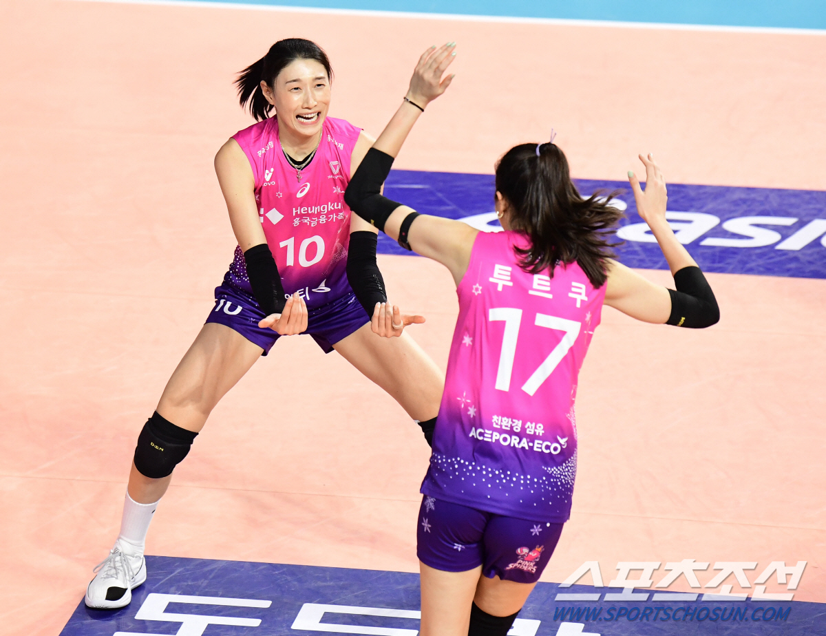 팀은 '미친 13연승'인데, 김연경은 "내 예상과 완전 다르다" 무슨 의…