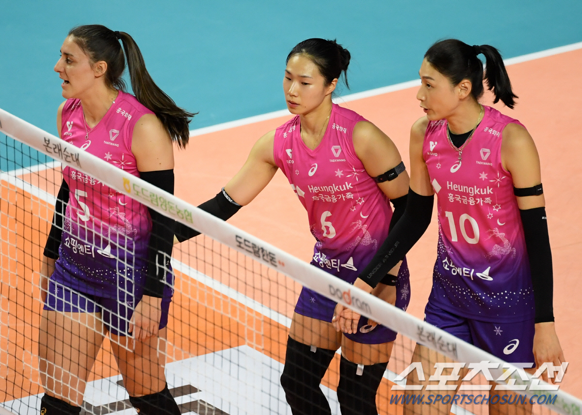 팀은 '미친 13연승'인데, 김연경은 "내 예상과 완전 다르다" 무슨 의…