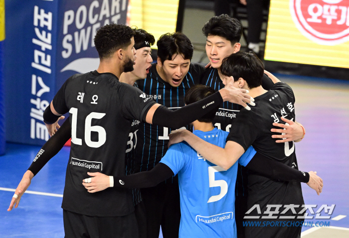 '블로킹 19개 현대 산성은 높았다.' 허수봉 23점-레오 21점 1위 …