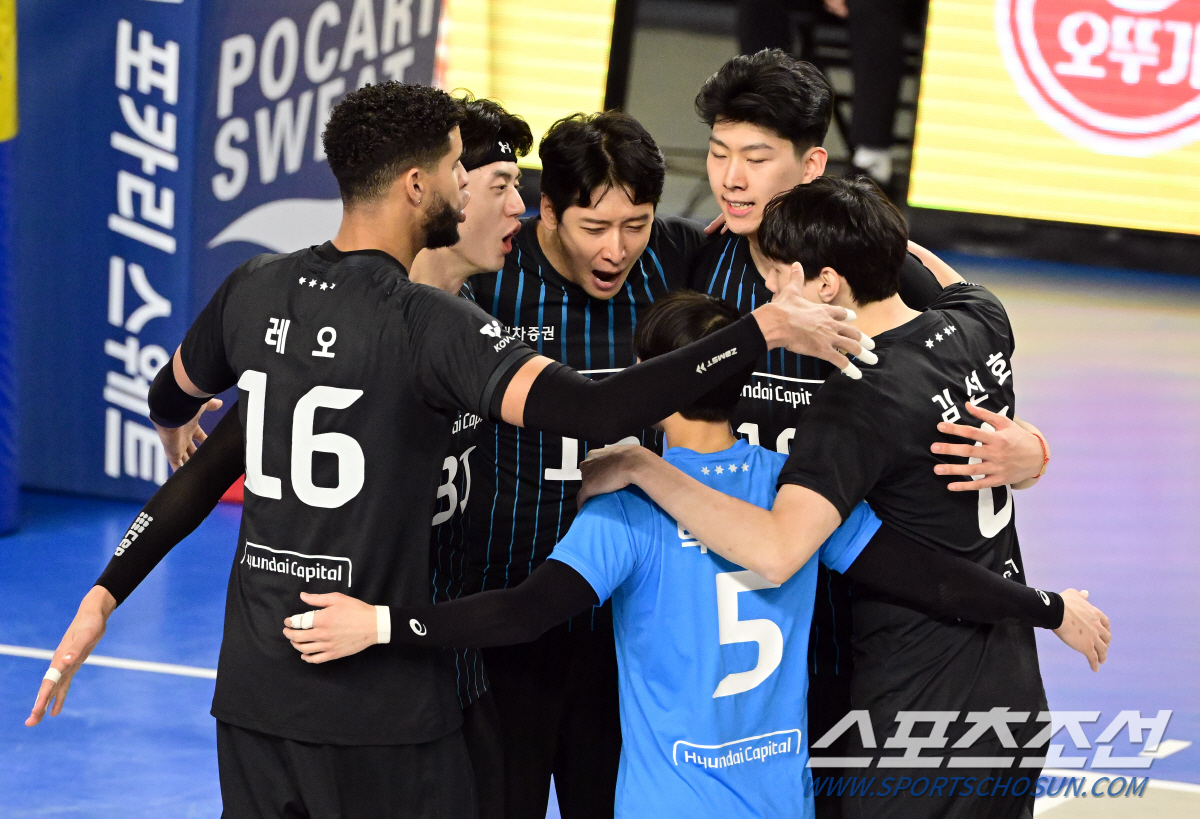'블로킹 19개 현대 산성은 높았다.' 허수봉 23점-레오 21점 1위 …