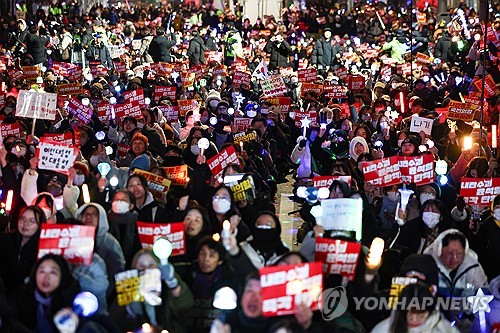 [샷!] "탄핵집회서 '삐딱하게' 알게 된 아줌마…K팝 만학도"