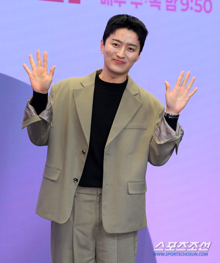 [포토] 인교진 '아빠 티비 나온다'