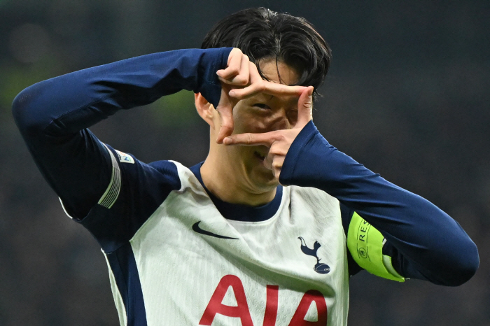 'SON, 美쳤다'→'토트넘에서 마법을 일으킬 선수' EPL 전체 2위 …