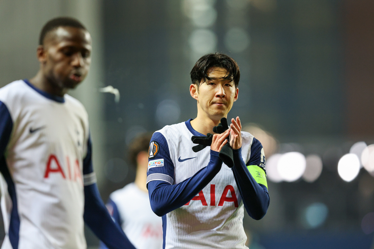 ‘풀타임’ 손흥민 사라졌다, 최악의 토트넘...레인저스와 1-1 무 ‘5…