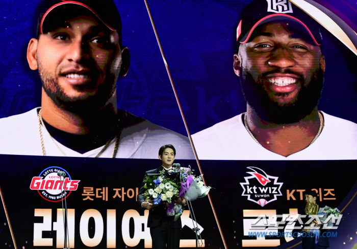 '안타 新' 레이예스, '타격왕' 제쳤다! 구자욱 '2년 연속', 로하스…
