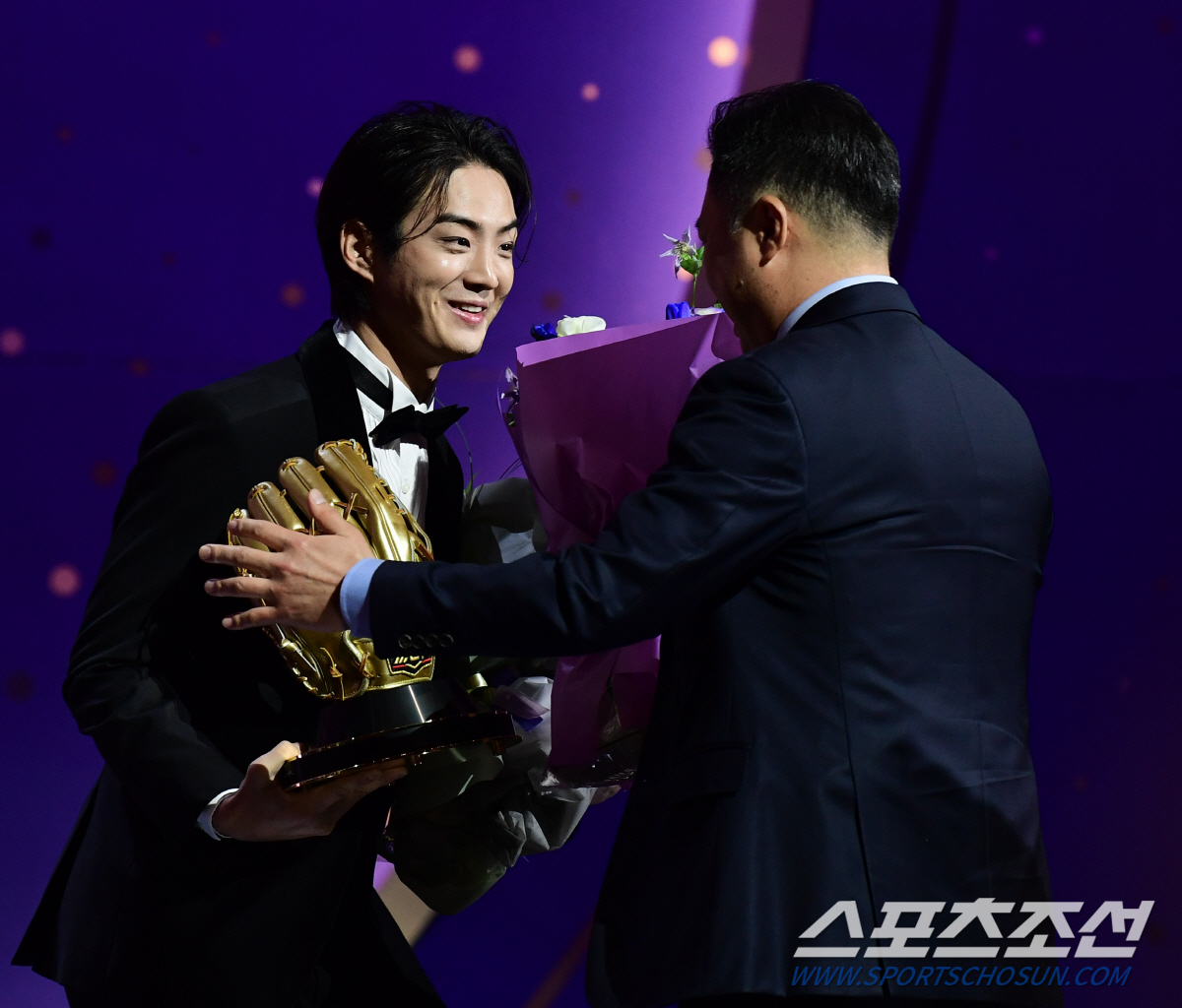 "계속 김도영 다음이네요" 무관인데 최다득표 2위, 정글 뚫고 1위 수상…