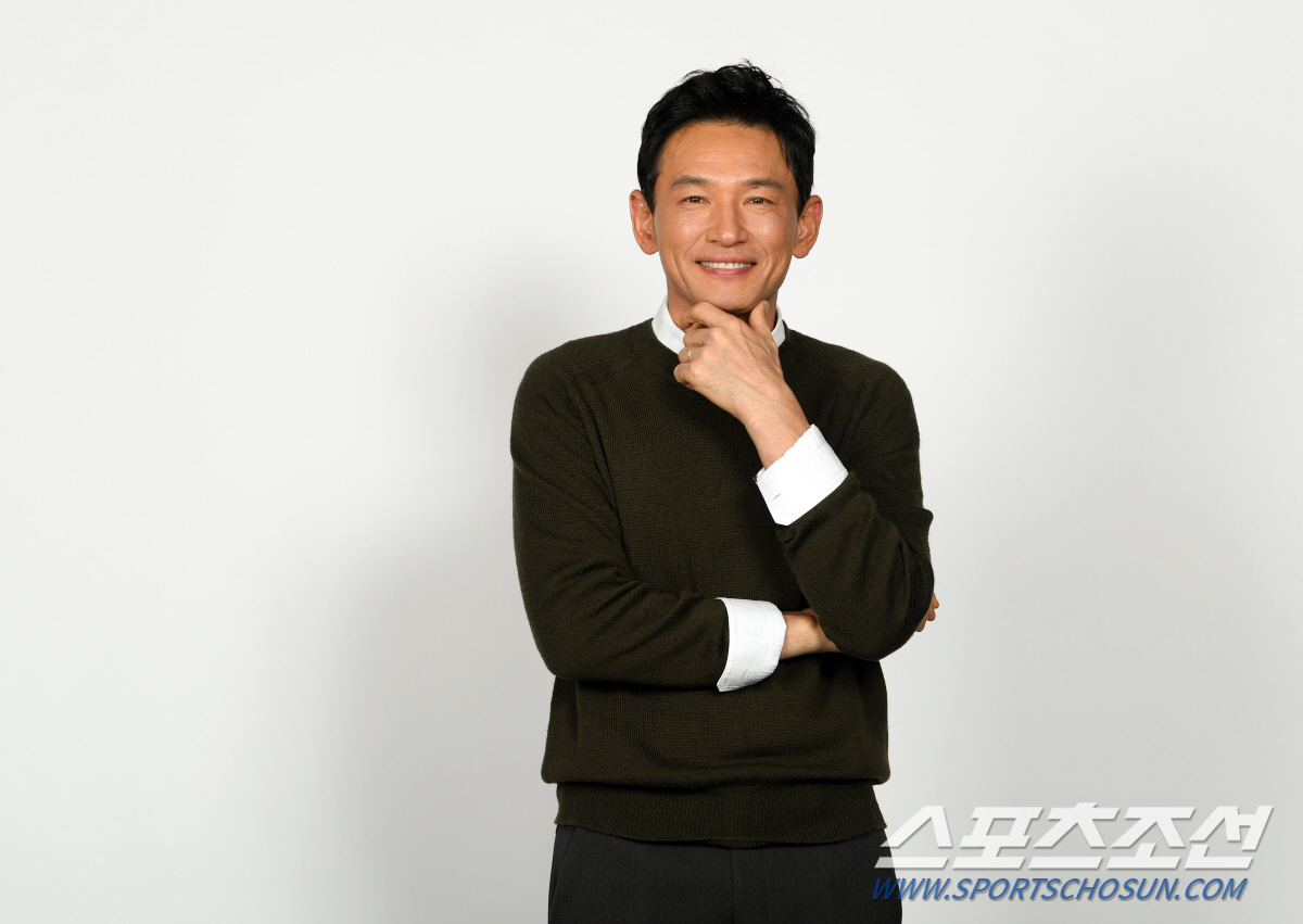 [단독] "내 심박수는 뛰지 않았다"…황정민, 실패하면 '반역' 성공하면…