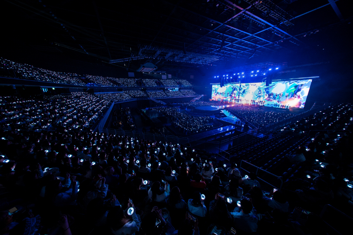 보이넥스트도어, 데뷔 첫 콘서트 문 제대로 열었다…"기다렸던 '노크 온'…