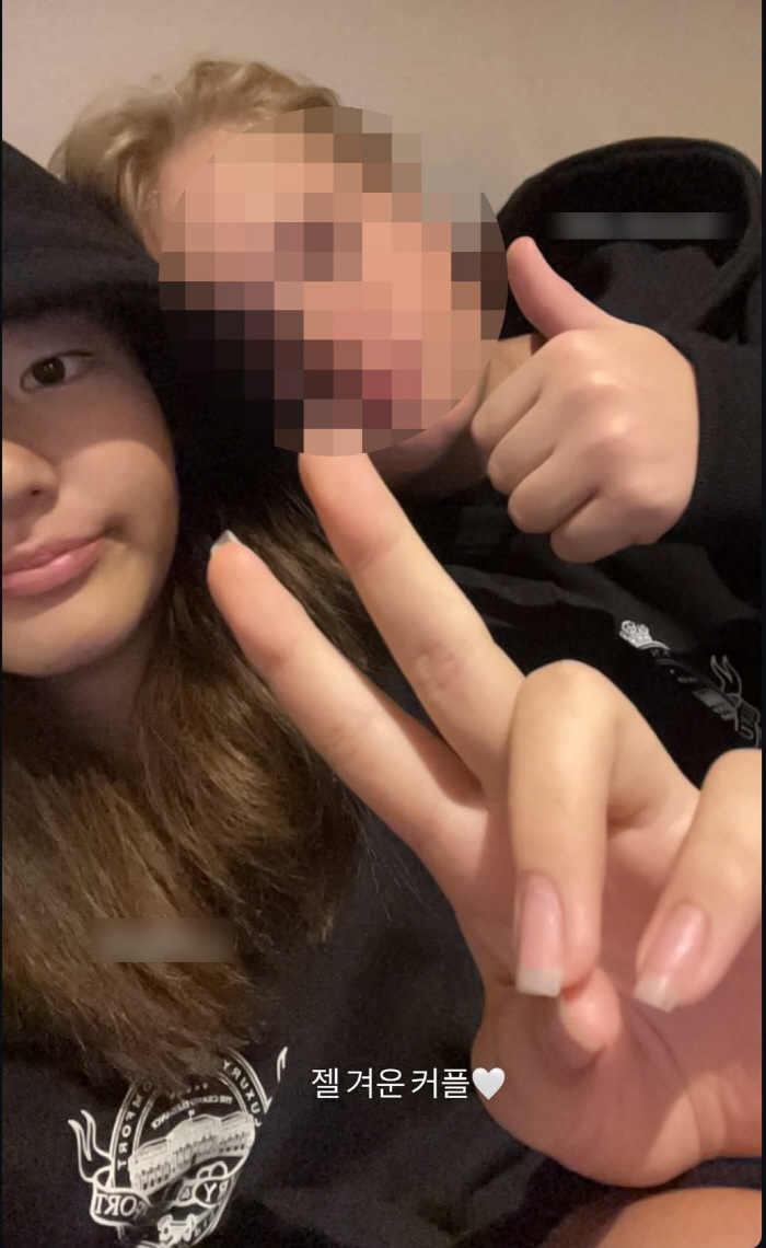 이범수 딸 소을, 백인 남친 생겼다..엄마 이윤진도 응원 "젤 귀여운 커…