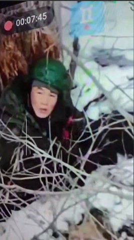 볼로디미르 젤렌스키 우크라이나 대통령이 러시아에 파병된 북한군의 모습이라며 공개한 영상. [젤렌스키 텔레그램 캡쳐. 재판매 및 DB 금지]