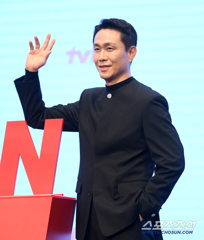 [포토] 오정세 '재벌 느낌'