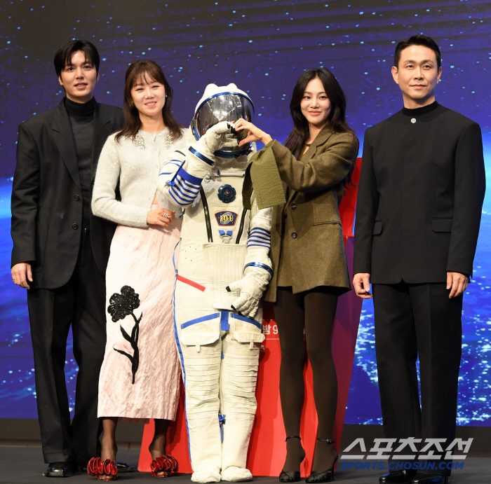 [포토] 이민호-공효진-한지은-오정세 '우주인과 함께'