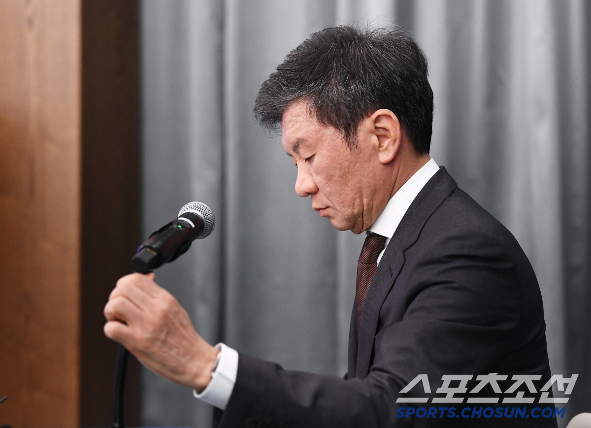 [현장 일문일답]'비난 여론에 사과' 4선 도전 정몽규 회장 "누구보다 …