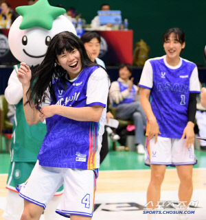 [WKBL올스타전]'MVP→베스트퍼포먼스' 진안의 미소 