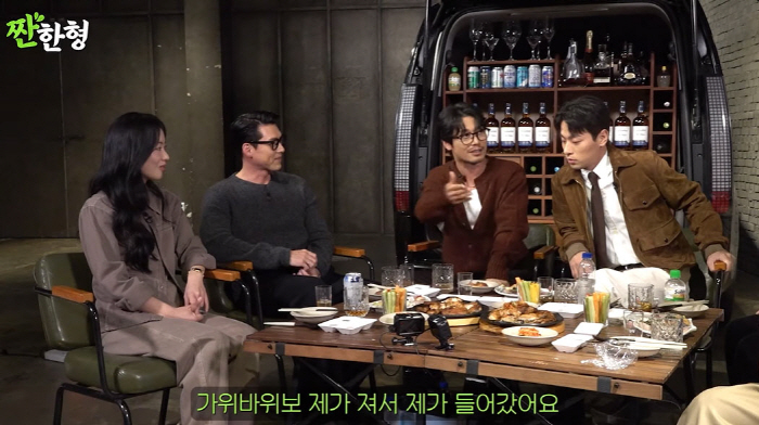 '손예진♥' 현빈, 충격적 주사 폭로됐다..."술 먹고 바다에 들어가자고…
