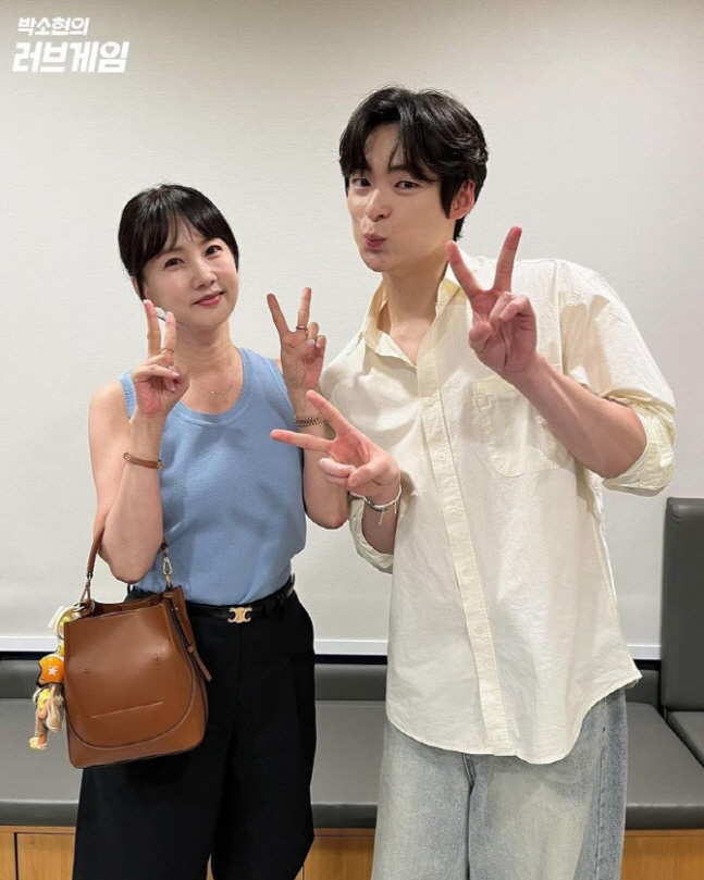 '건희 산타' 송건희, 크리스마스 ‘러브게임’ 더블 DJ로 변신! 박소현…